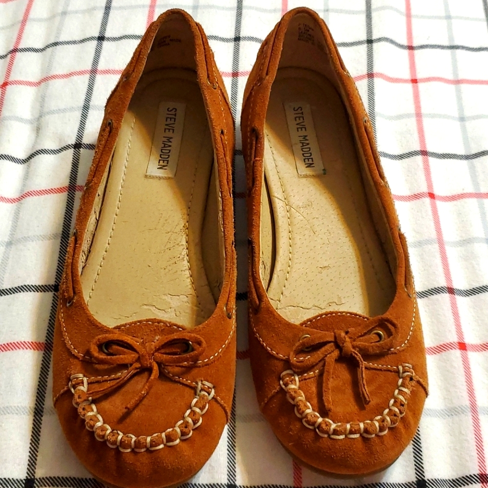 Steve Madden leather slip on shoe